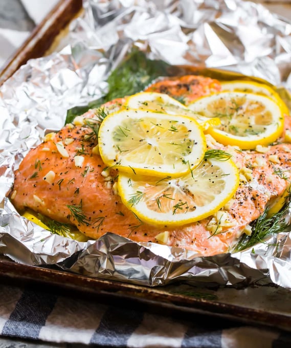 How-to-Grill-Salmon-in-Foil