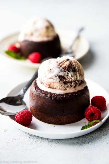 chocolate-lava-cakes-4-600x900